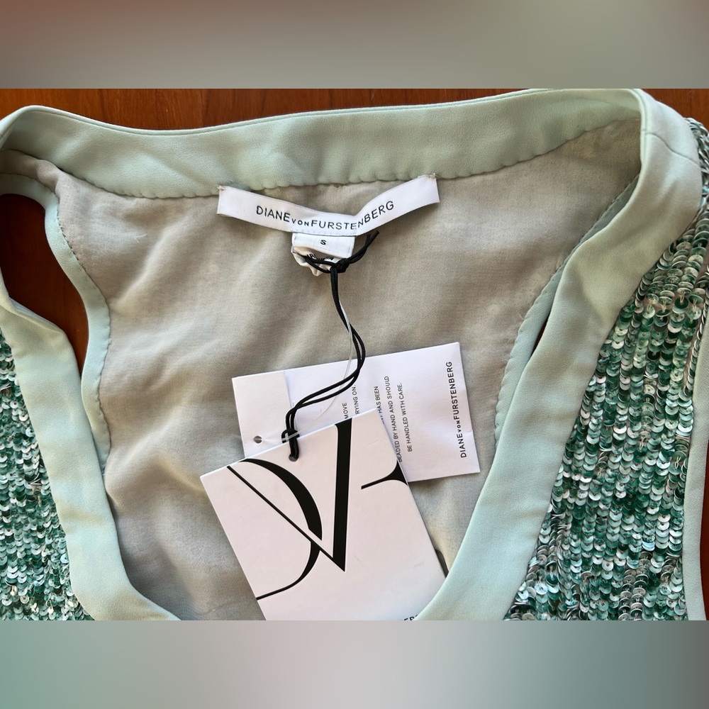 Diane Von Furstenberg Emilia Turquoise & Green Silk Marble Sequin Tank - Picture 12 of 16